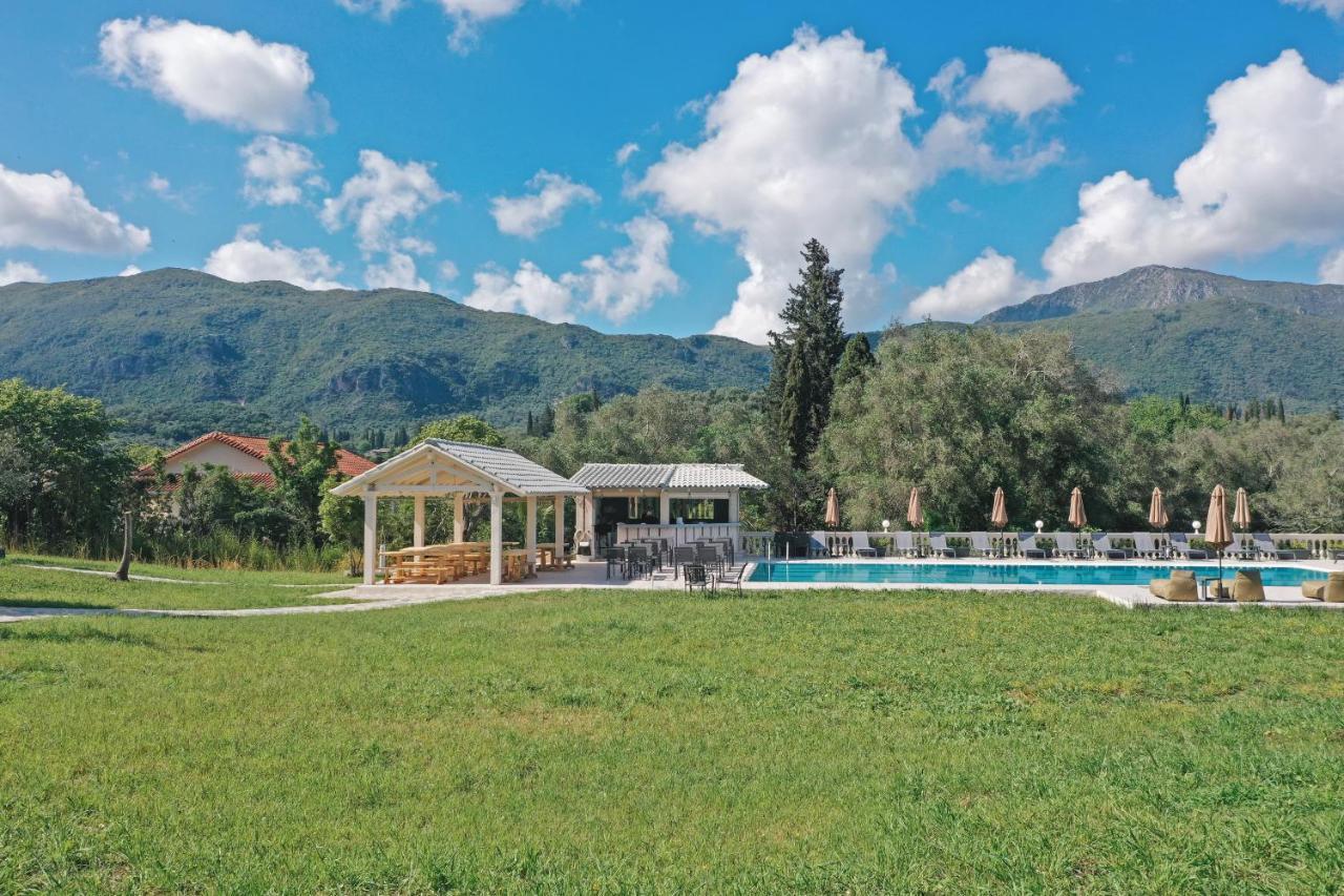 Pelithea Family Aparthotel 4*